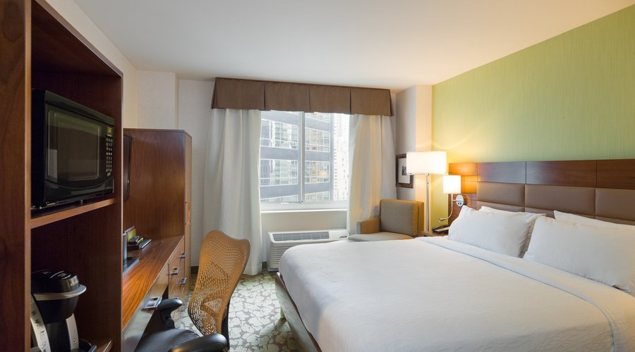 One King Bed City View I