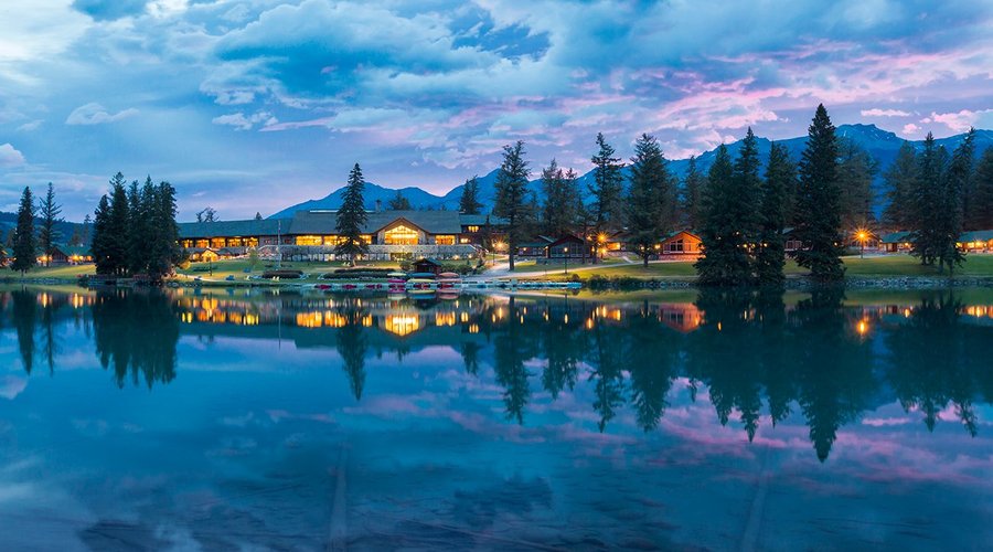 مكان الإقامة المقترح: Fairmont Jasper Park Lodge Image 2