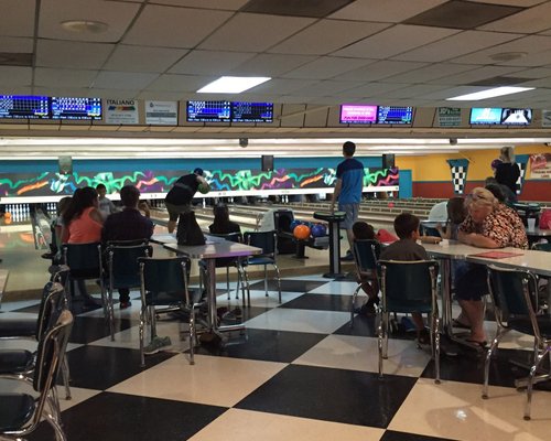 Splitsville - Luxury Lanes & Dinner Lounge in Tampa, Florida - Kid