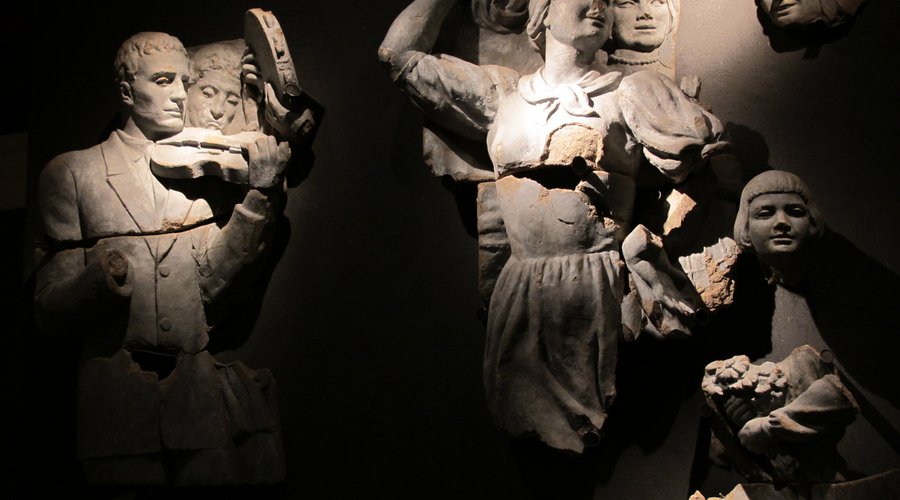 Les statues soviétiques du pavillon de l'URSS de l'Exposition universelle de 1937