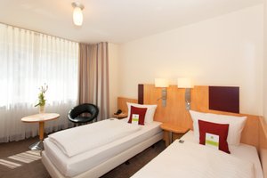 Room & Suite