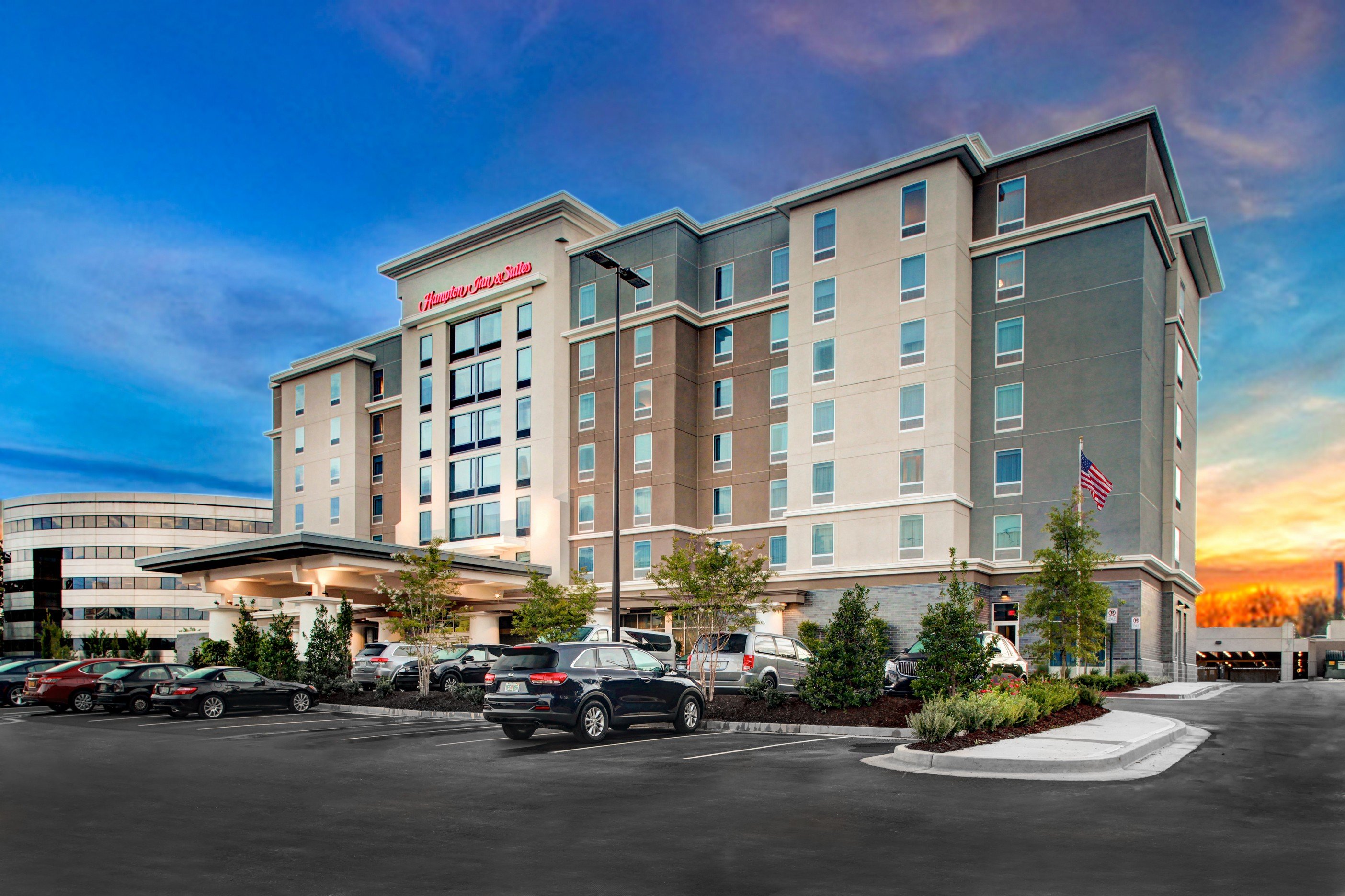 HAMPTON INN SUITES BY HILTON ATLANTA PERIMETER DUNWOODY G Orgie   Hotel Exterior 