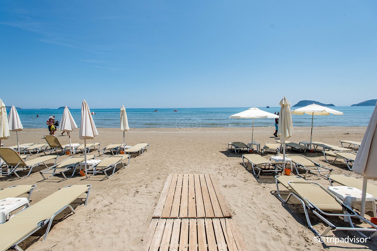 Mediterranean Beach Resort Pool: Pictures & Reviews - Tripadvisor