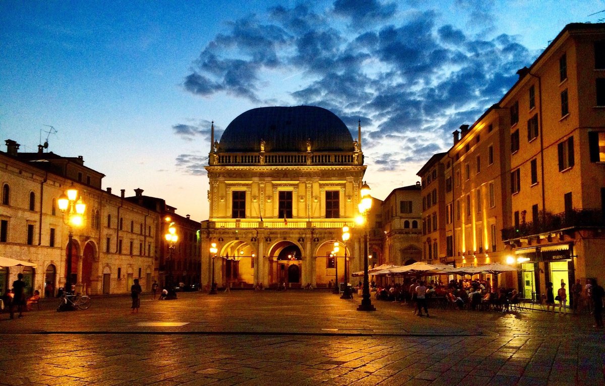 Piazza della Loggia, Брешиа: лучшие советы перед посещением - Tripadvisor