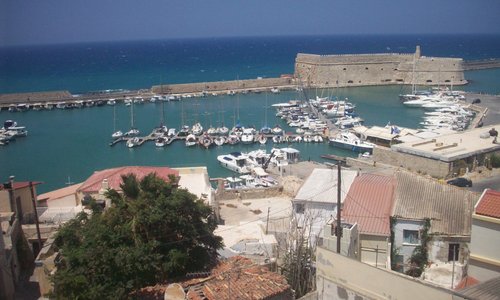 the view of the roof garden/restaurant of the Lato boutique hotel