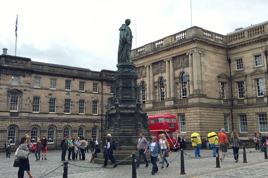 visit edinburgh parliament
