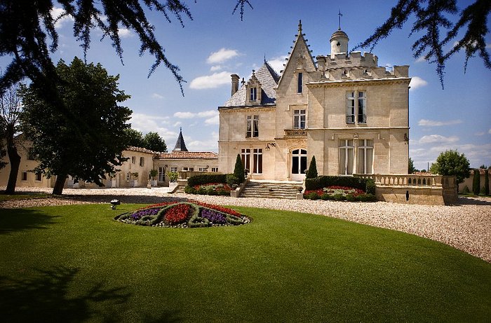 CHATEAU PAPE CLEMENT - Prices & Guest house Reviews (Bordeaux/Pessac,  France)