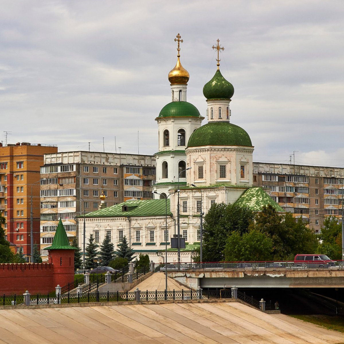 Вознесенская йошкар ола. Вознесенский мост Йошкар-Ола. Самый старый храм Йошкар Олы. Вознесенский собор Йошкар-Ола 1993 г. Вознесенский собор Йошкар-Ола фото Советский период.