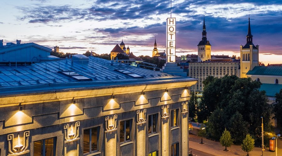 Hotel Palace looking at Old Town