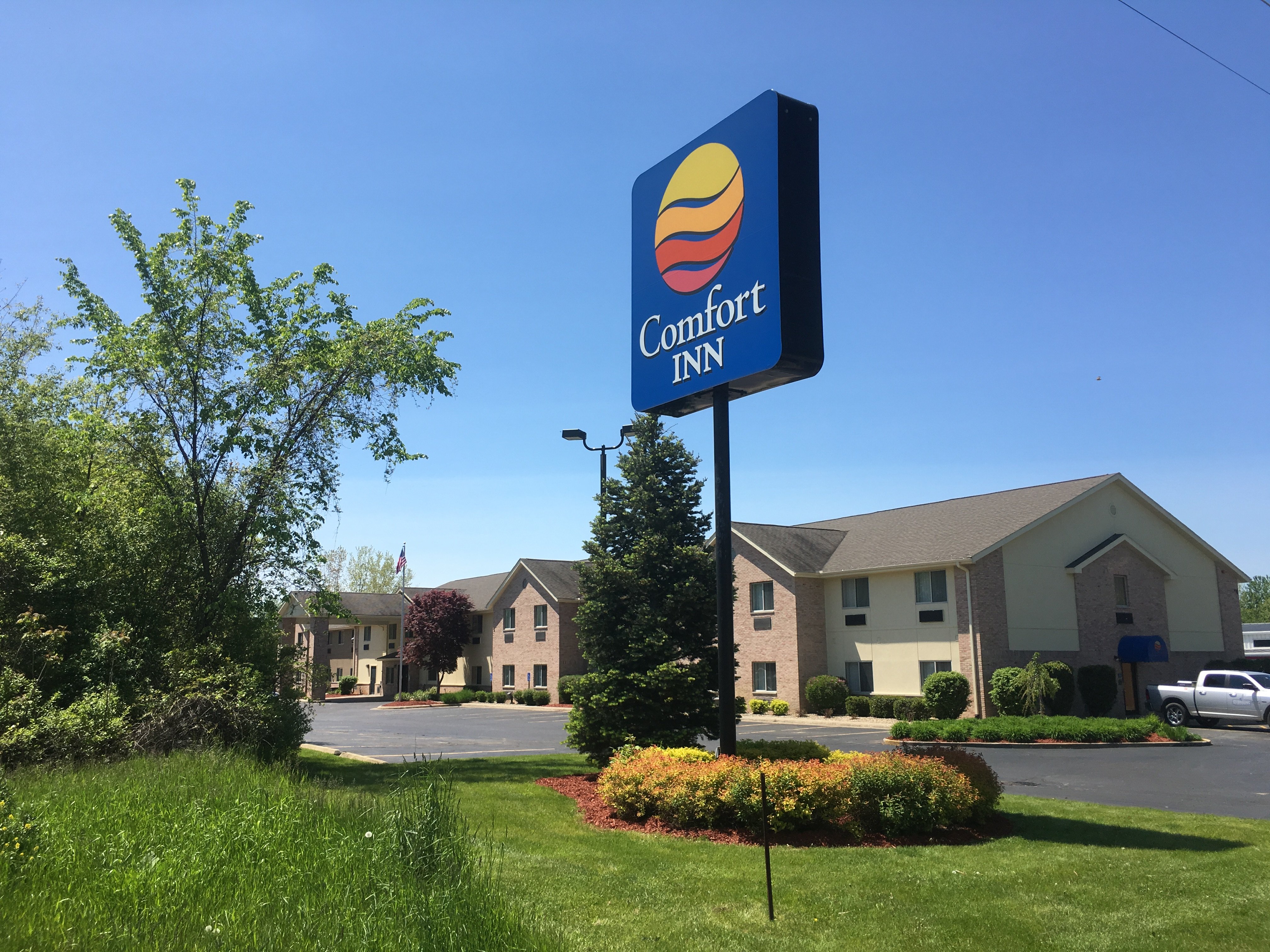 comfort inn paw paw mi