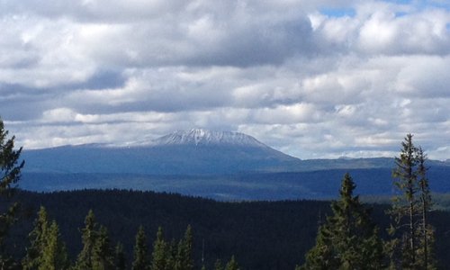 Utsikt mot Gaustatoppen