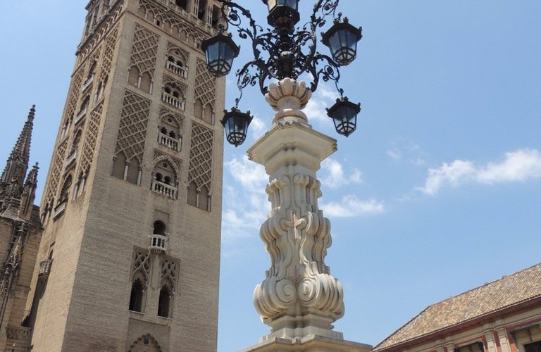 La Piazza e sua Fontana
