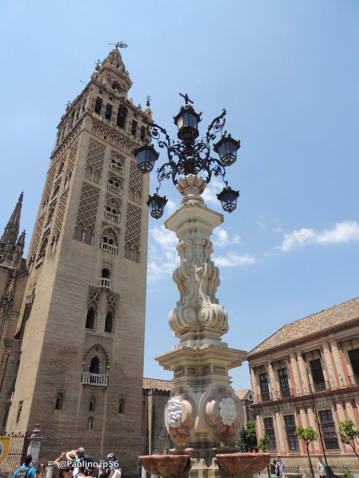 Imagen 2 de Plaza de la Virgen de los Reyes