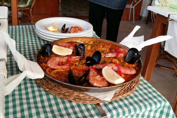 Restaurant The Pirate Cala d'Or  The best family restaurant you'll find in  the center of Cala d'Or. For the best tapas, pizza, pasta and meat.