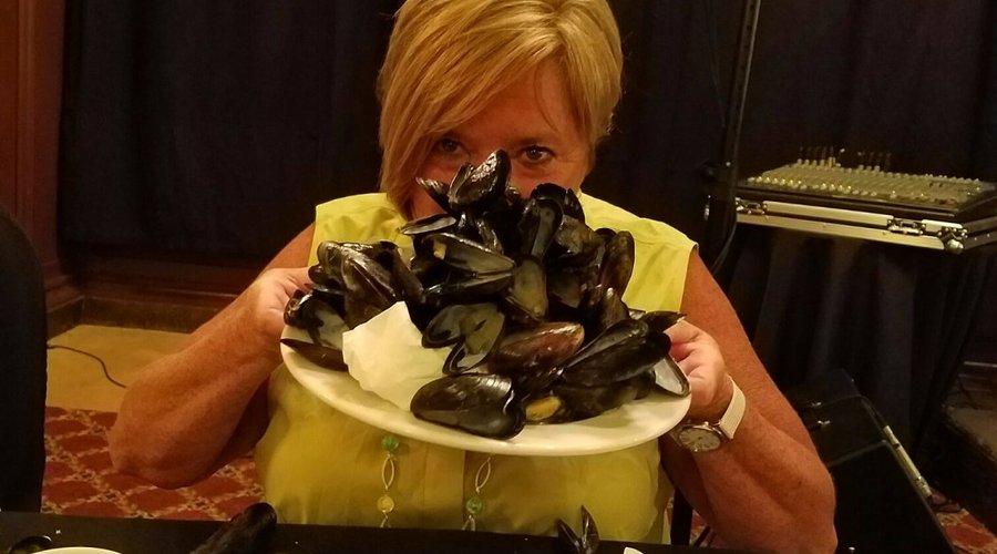 Mary Lou LOVED the mussels!!!!