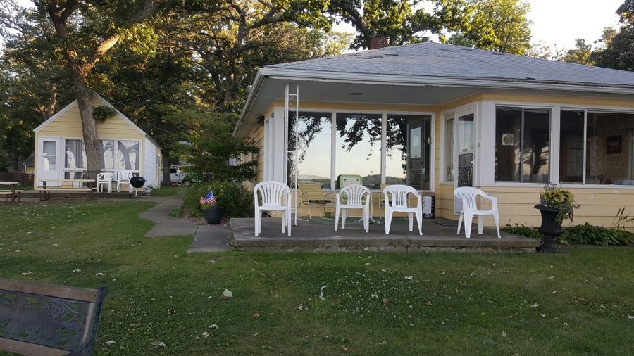 Pick S Lakeshore Resort Updated 2020 Cottage Reviews Arnolds Park Ia Tripadvisor