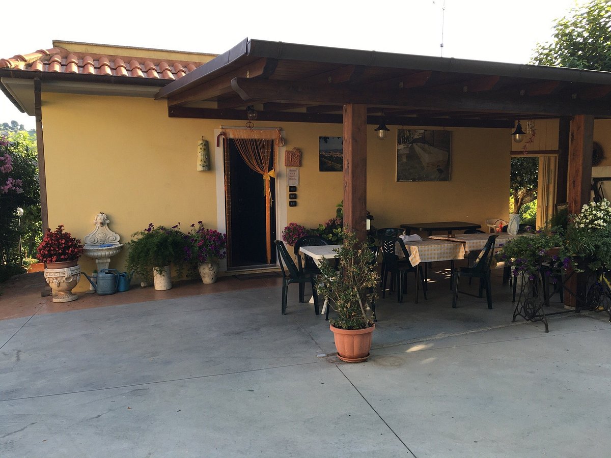 B&B NONNO PIO - Prices & Farmhouse Reviews (Offida, Italy)