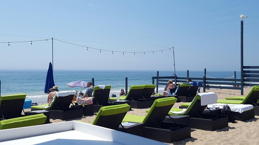 Paddy's Beach Club