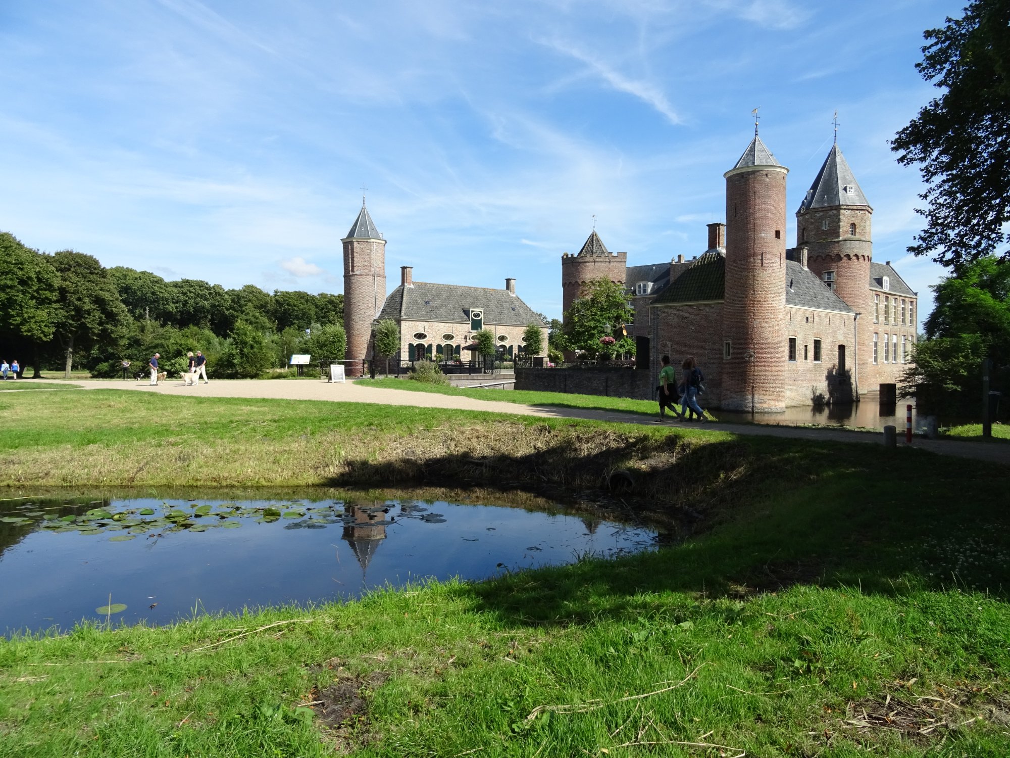 Westhove Castle (Oostkapelle) - 2023 Alles Wat U Moet Weten VOORDAT Je ...