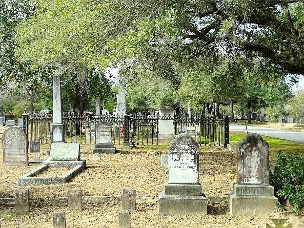 Quaker Cemetery image