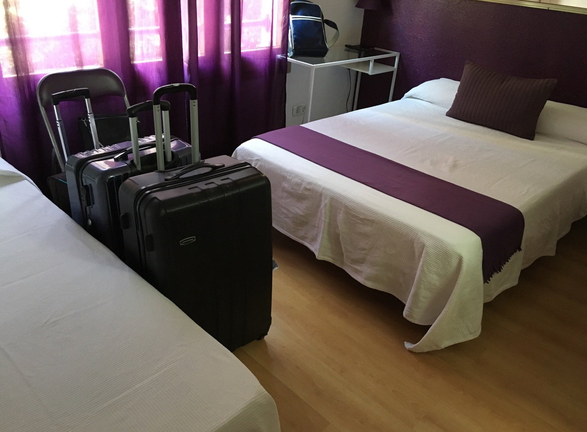Hostal Muntaner by null