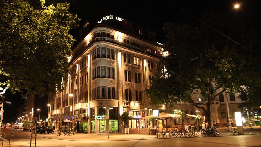 센트럴-호텔 카이저호프 (Central-hotel Kaiserhof, 하노버) - 호텔... 센트럴-호텔 카이저호프 (Central-hotel  Kaiserhof, 하노버) - 호텔... 