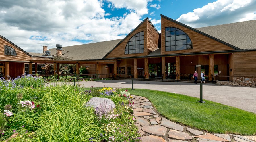 Entrance at the Grouse Mountain Lodge