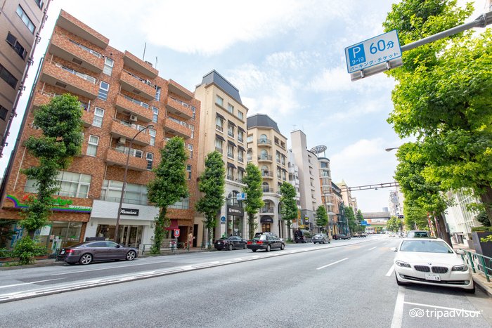 Street at the APA Hotel Nishi Azabu