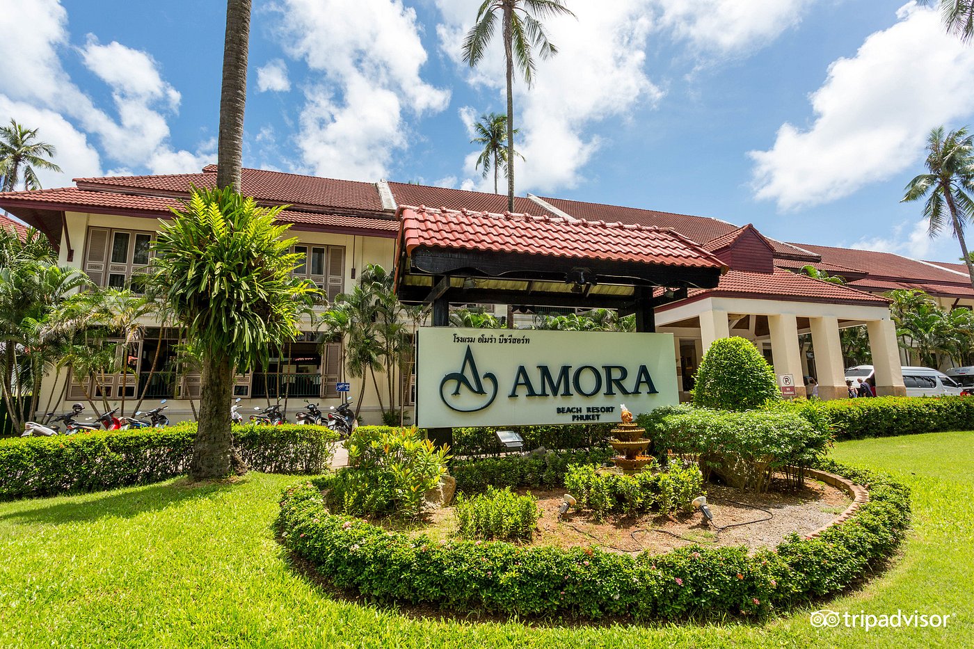 Amora Beach Resort Phuket. Pamookoo Resort Phuket.