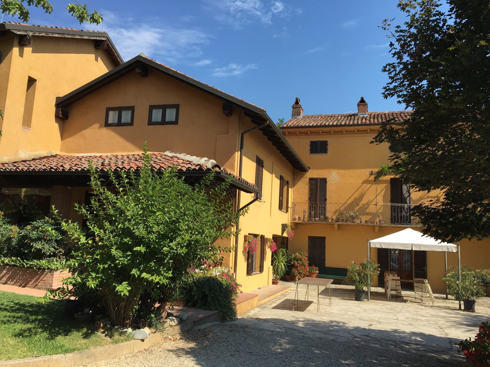 L'ADELE BED & BREAKFAST (Occimiano) - B&B Reviews, Photos, Rate ...