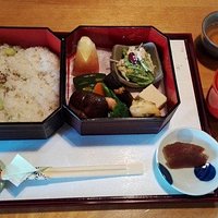 【茶房待屋】おこわ御膳