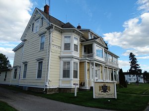 Governor's Mansion Inn in Miramichi