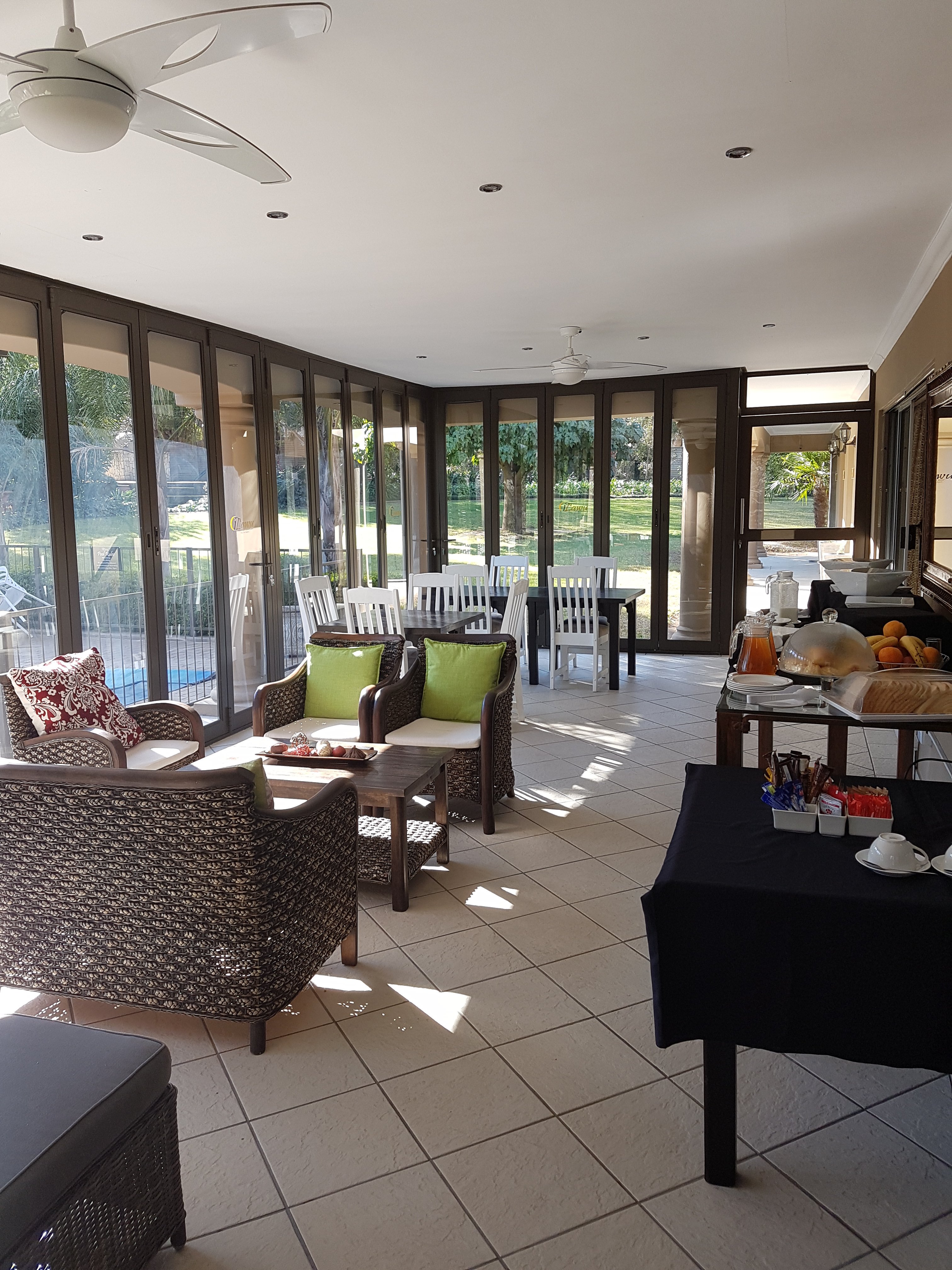 Hotel photo 1 of iLawu Guest Lodge.