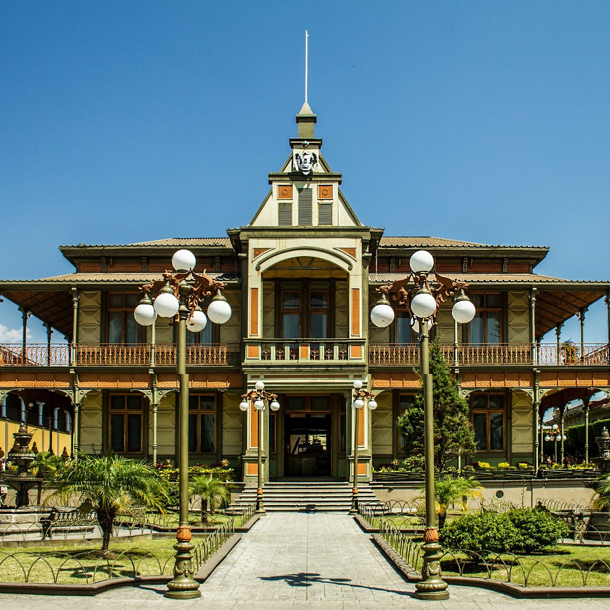 El Palacio de Hierro, Querétaro, Projects