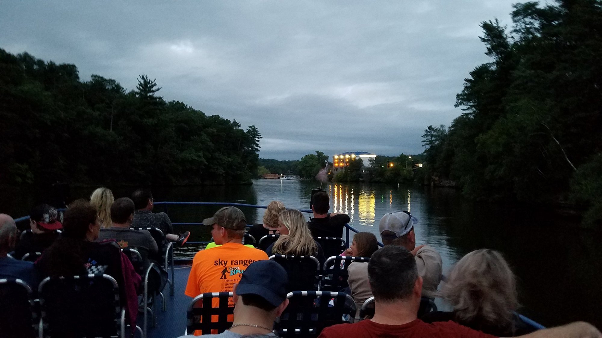dells boat ghost tours