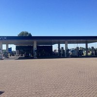 Toch een tankstation...