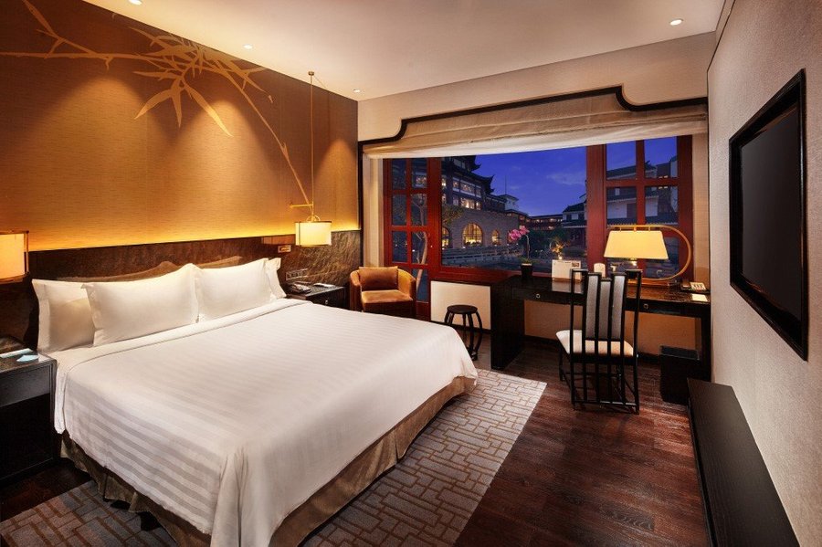 Luxurious room at Pan Pacific Suzhou