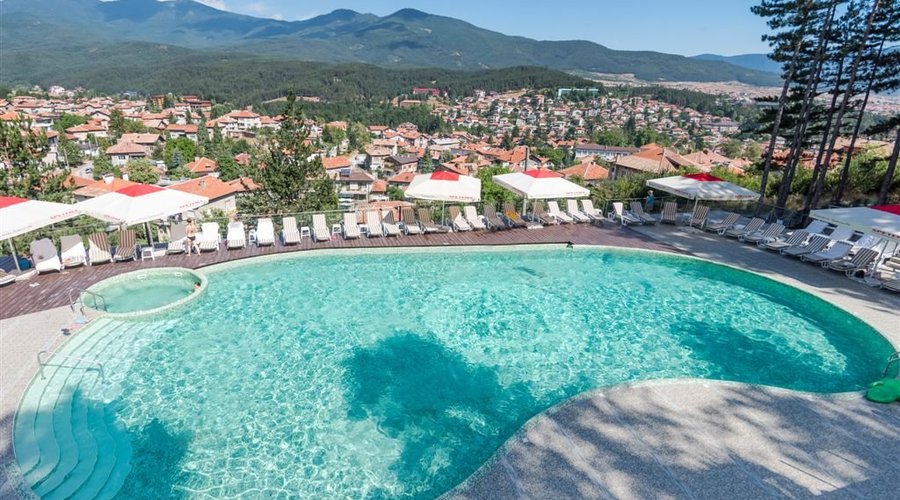 Outdoor mineral swimming pool