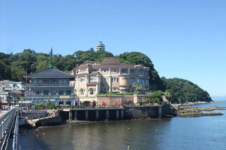 Enoshima Island image