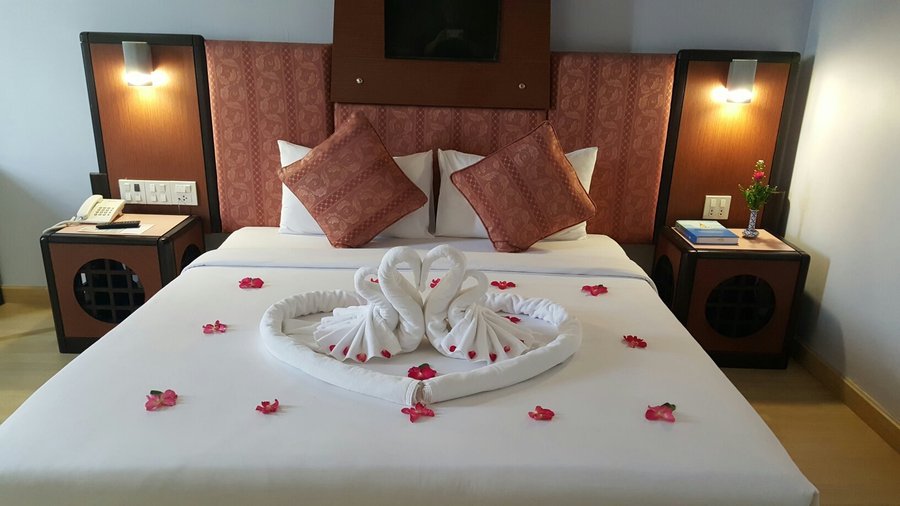 Executive Honeymoon Room