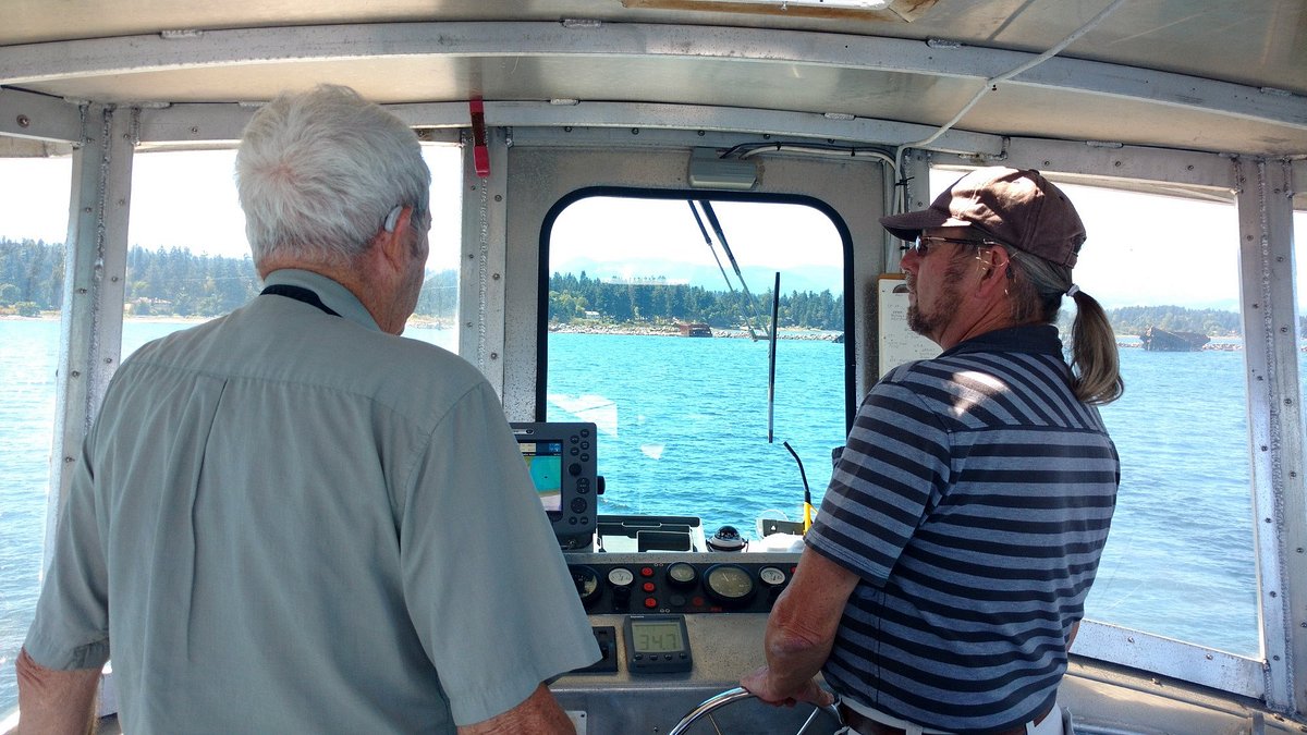 Crabbing Experience - Comox Harbour Charters