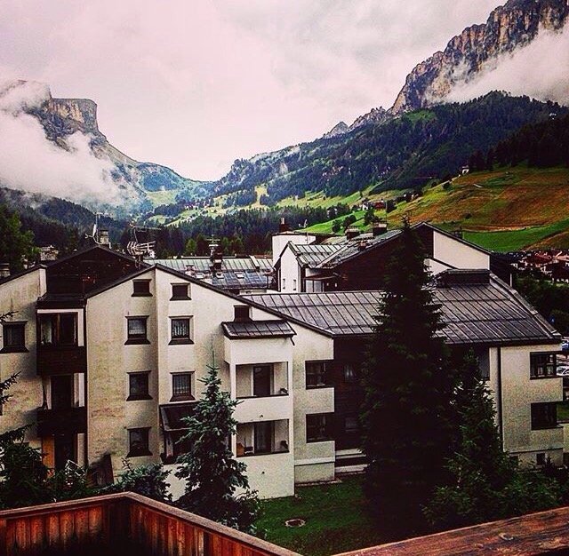 hotel italia corvara telefono