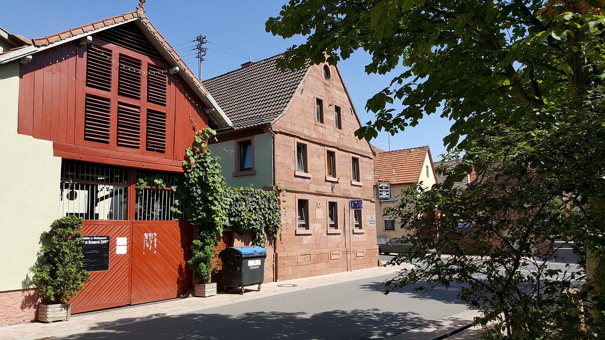 Gasthaus und Hotel Alte Brauerei Zapf, Uettingen - фото ресторана -  Tripadvisor