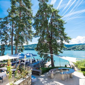 See-Terrasse und Garten