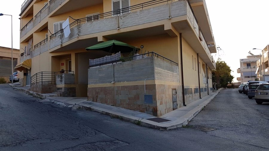 Esterno