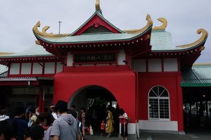 Khách du lịch