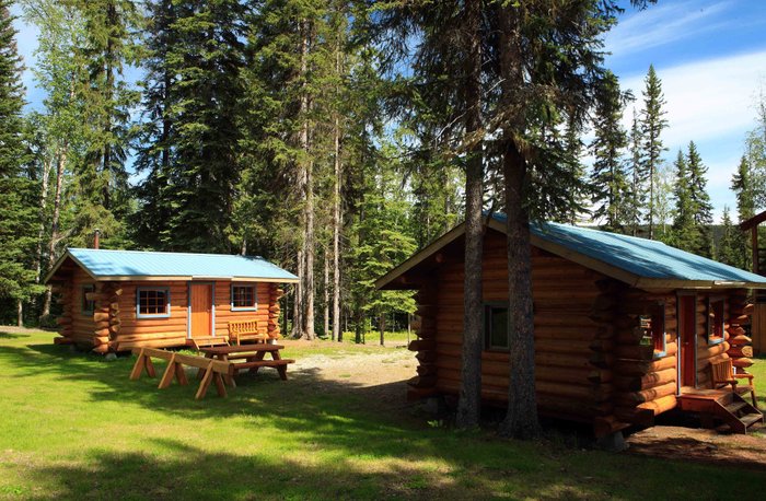 Becker's Lodge Bowron Lake Adventures Resort Rooms: Pictures & Reviews 