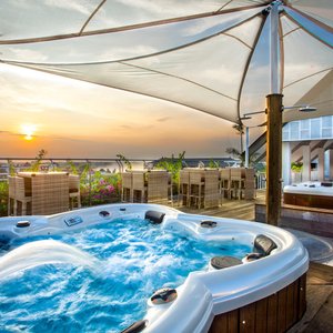 Jacuzzi