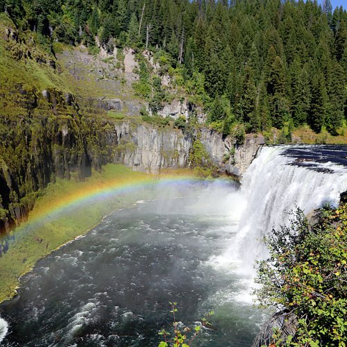 13 Best Waterfalls in Idaho