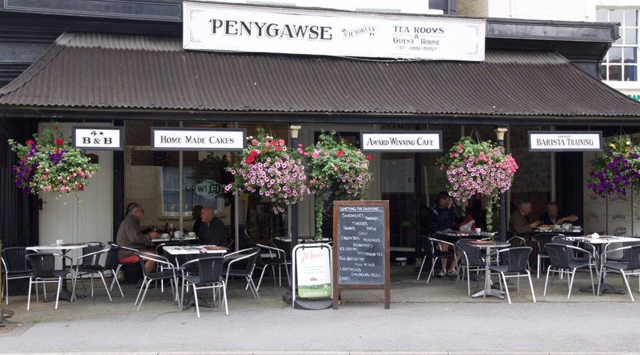 Sweet little coffee/tea shop in Lampeter. Well worth a visit
